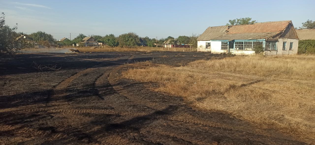 Жители с. Дудчино совместными усилиями ликвидировали пожар.