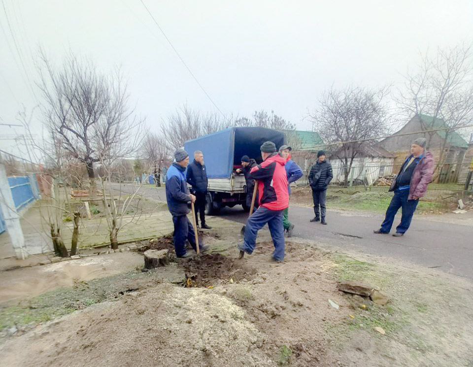 В Малокаховке успешно устранен очередной порыв на улице Таврической, водоснабжение восстановлено!.