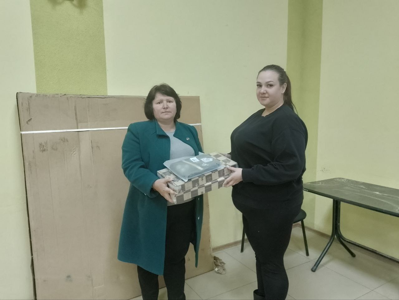 Два Дома культуры Тавричанского территориального отдела закупили спортивные настольные игры и два новых теннисных стола.