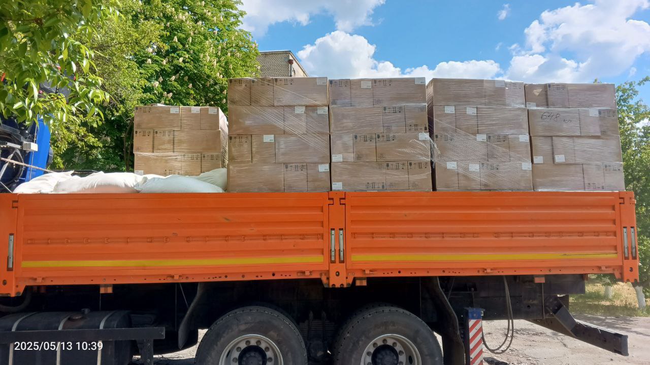 В Каховку поступило около 10 тонн гуманитарной помощи для нуждающихся.