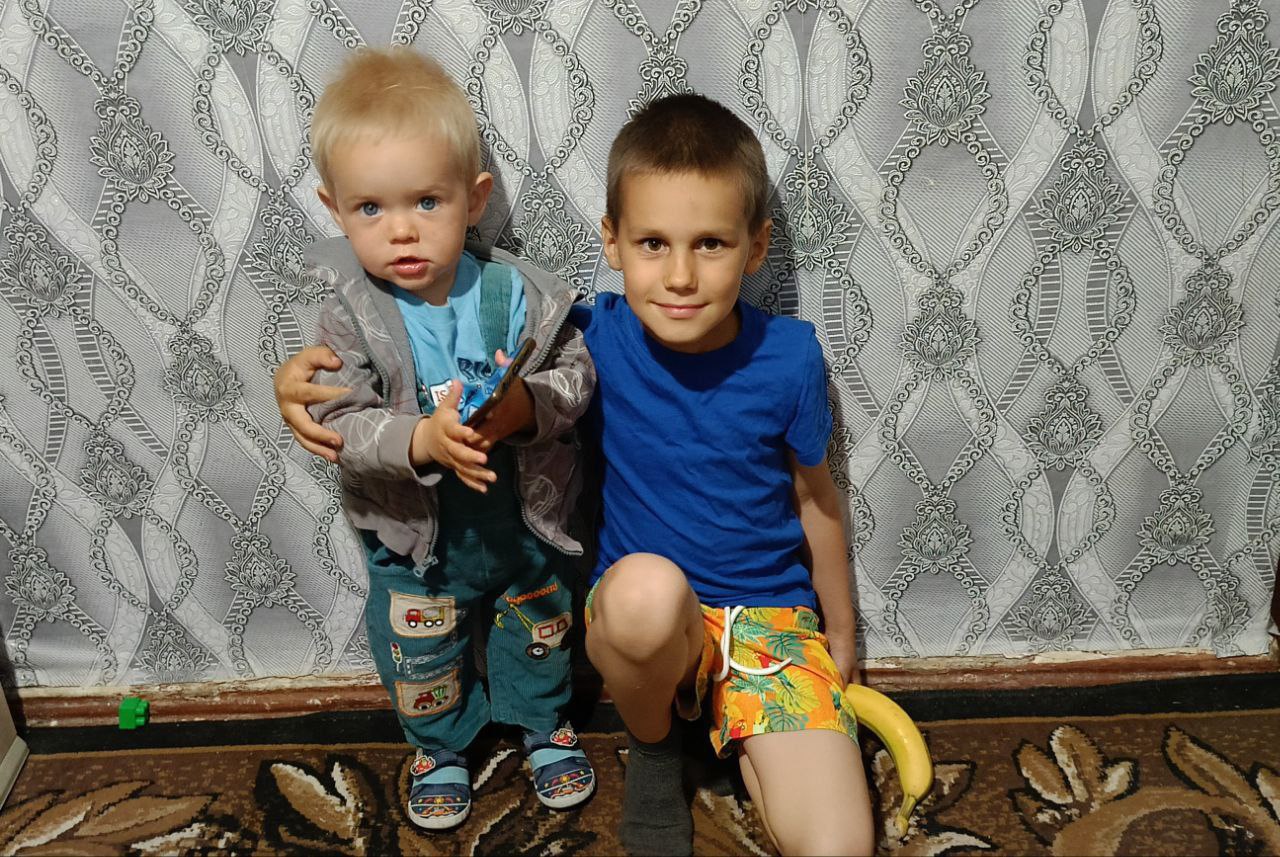 В сёлах Каменского территориального отдела раздали вещи для детей от &quot;Союза матерей Херсонской области&quot;.