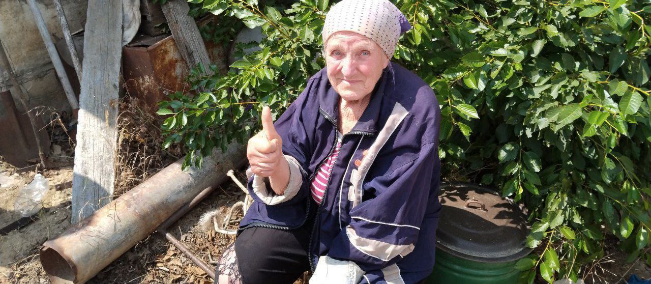 Активисты ТОС &quot;Родные края&quot; села Цукуры оказали помощь одинокой пенсионерке Анне Дмитриевне со спилом аварийного дерева.