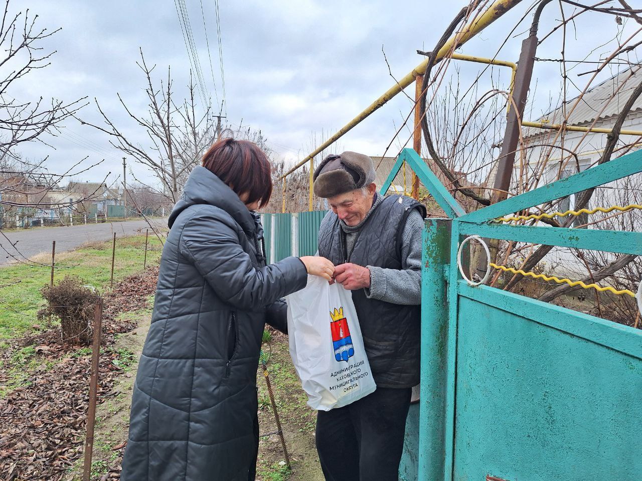 В селе Чернянка поздравили с днем рождения почетных жителей.