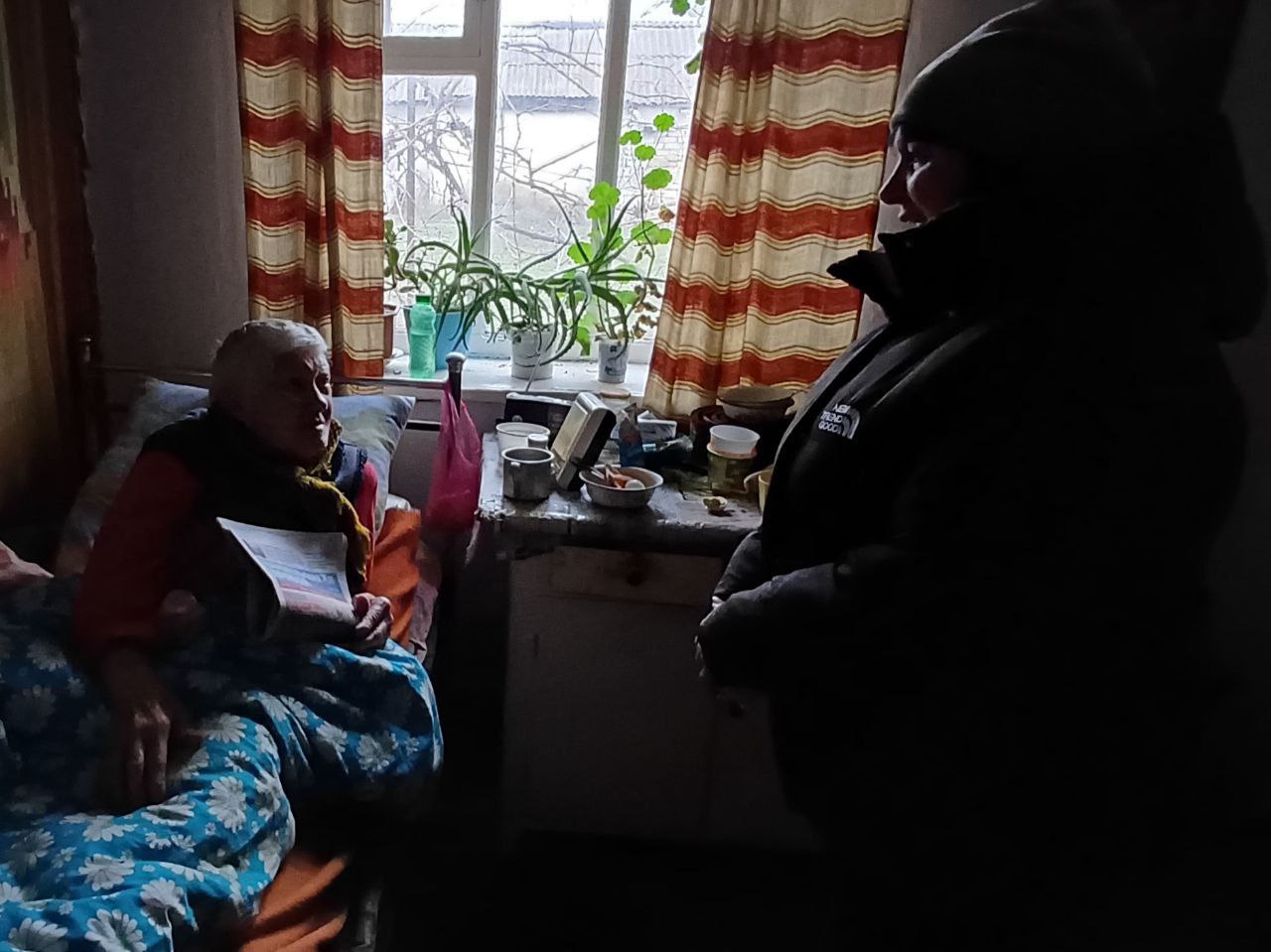 В Чернянке поздравили с Днем рождения жительницу почтенного возраста.