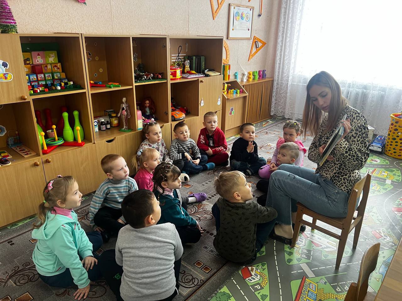 В Тавричанском детском саду &quot;Ромашка&quot; продолжаются увлекательные развивающие и творческие занятия для детей.