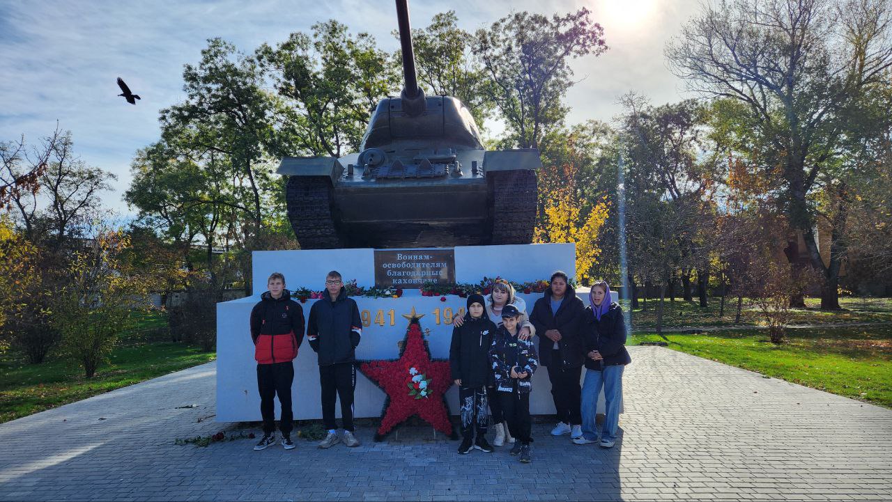 В Любимовской библиотеке прошел час памяти &quot;Помнить. Верить. Дорожить.&quot;.