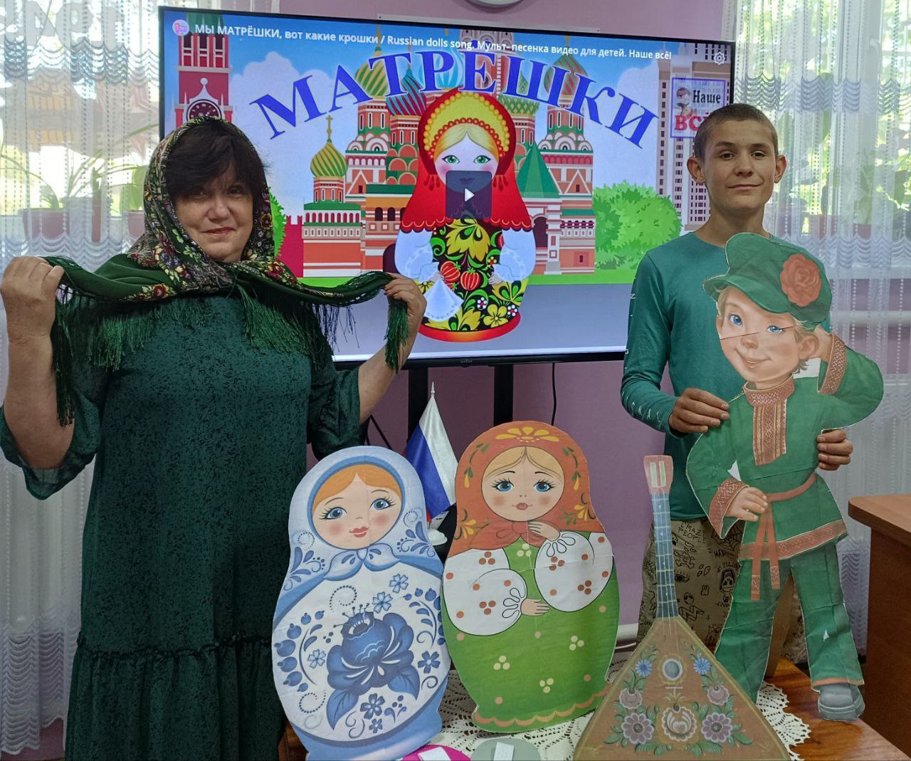 В Богдановском сельском клубе прошел фольклорный час &quot;В гости к нам пришла матрёшка&quot;.