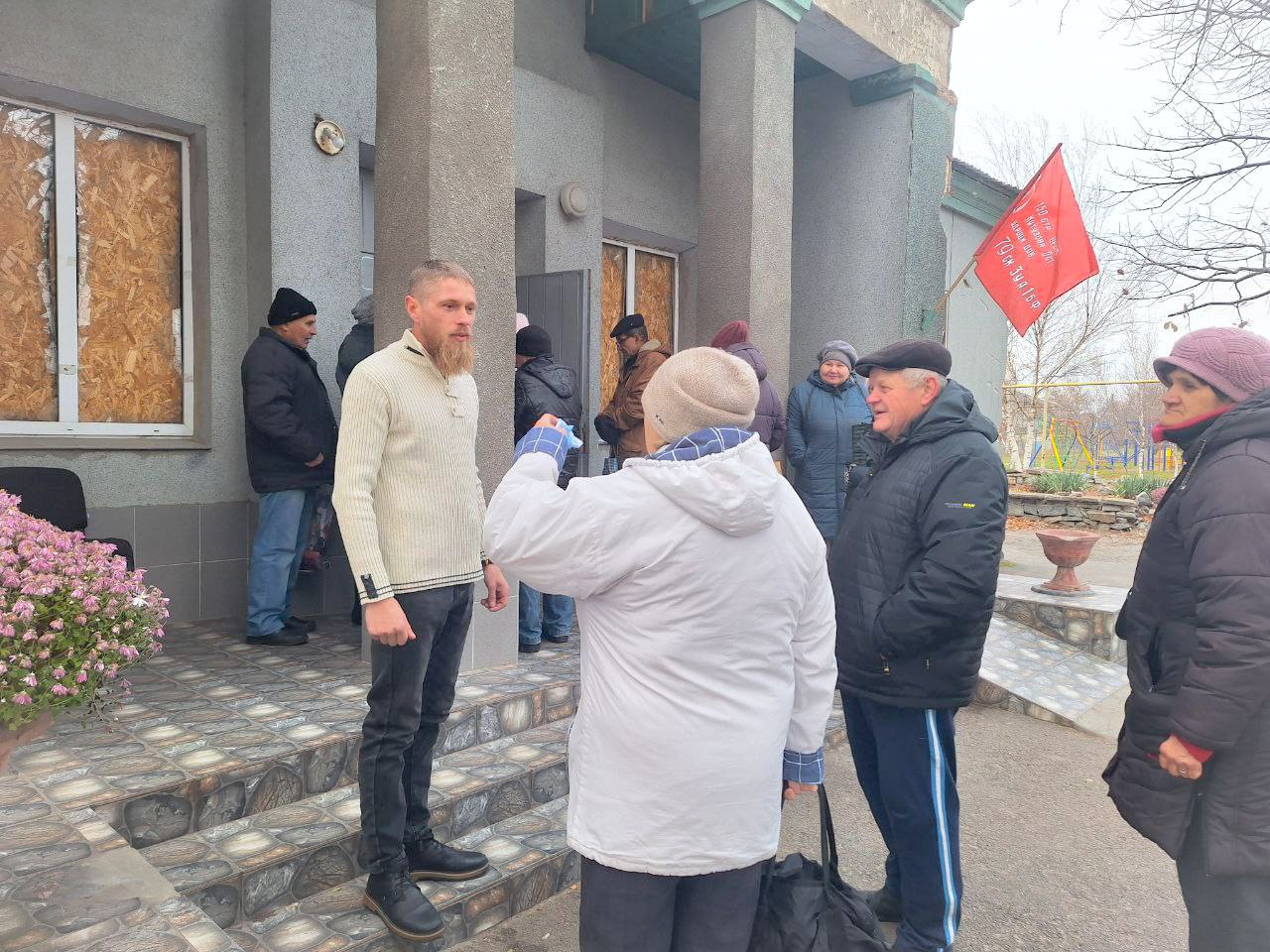 Начальник Малокаховского территориального отдела Роман Назаров продолжает вести прием граждан на постоянной основе.