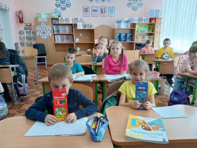 В Тавричанскую и Красноперекопские школы, а также в Тавричанский детский сад «Ромашка» была передана гуманитарная помощь из Тимашевска. В Тавричанскую и Красноперекопские школы, а также в Тавричанский детский сад «Ромашка» была передана гуманитарная помощь из Тимашевска.