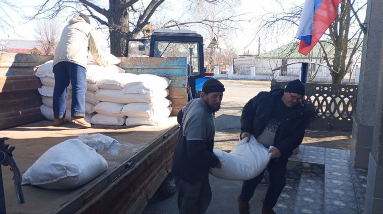 Малокаховский территориальный отдел получил продуктовую помощь от гуманитарного центра администрации Каховского округа. Малокаховский территориальный отдел получил продуктовую помощь от гуманитарного центра администрации Каховского округа.