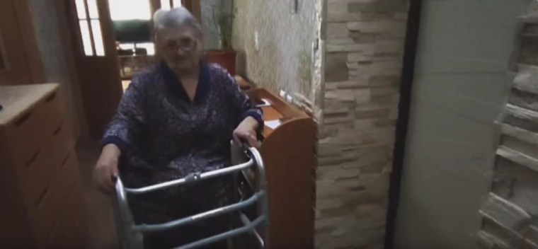 Помощь маломобильной жительнице Каховки. Помощь маломобильной жительнице Каховки.