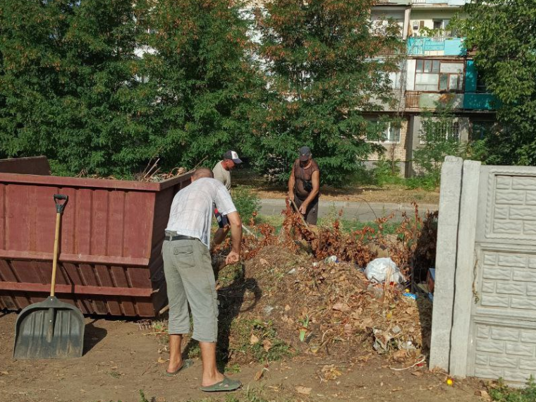 Борьба со стихийными свалками в Каховке продолжается!. Борьба со стихийными свалками в Каховке продолжается!.