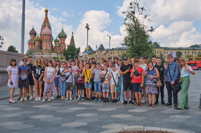 Каховские школьники в июне в рамках проекта культурно-просветительских маршрутов «Культурная карта 4 + 85» посетят Москву. Каховские школьники в июне в рамках проекта культурно-просветительских маршрутов «Культурная карта 4 + 85» посетят Москву.