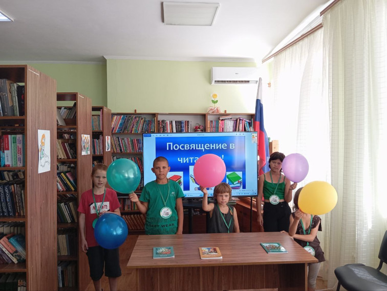 В рамках Всероссийской акции «Книжка на ладошке». в Красноперекопской библиотеке прошло посвящение в читатели под названием "Библиотека ждёт тебя всегда". В рамках Всероссийской акции «Книжка на ладошке». в Красноперекопской библиотеке прошло посвящение в читатели под названием "Библиотека ждёт тебя всегда".