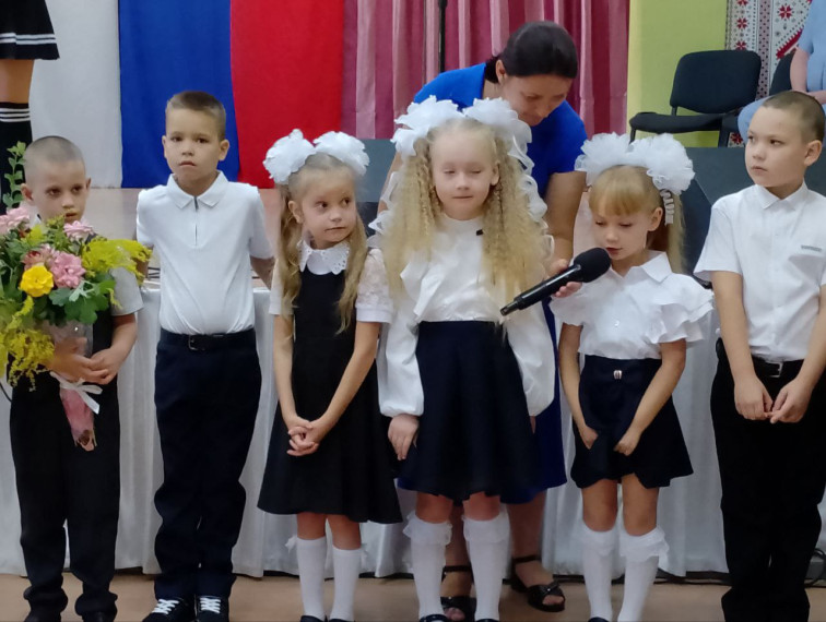 Сегодня в актовом зале Тавричанского дома культуры прошла торжественная линейка, приуроченная к 1 сентября!. Сегодня в актовом зале Тавричанского дома культуры прошла торжественная линейка, приуроченная к 1 сентября!.