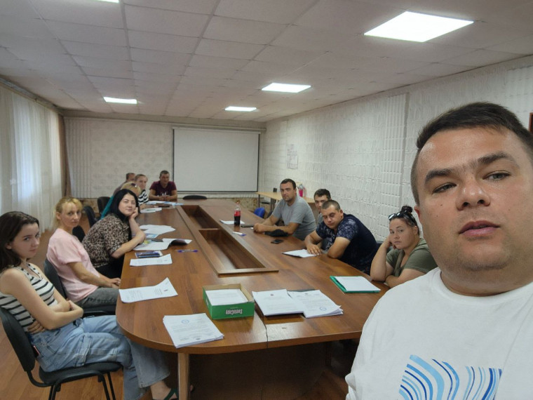 В Любимовке и Красном Перекопе прошли обучающие проектные школы для местной молодежи. В Любимовке и Красном Перекопе прошли обучающие проектные школы для местной молодежи.