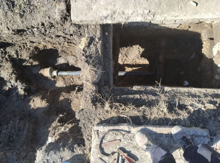 Устранен порыв на водопроводной сети в селе Раздольное по улице Киевской. Устранен порыв на водопроводной сети в селе Раздольное по улице Киевской.